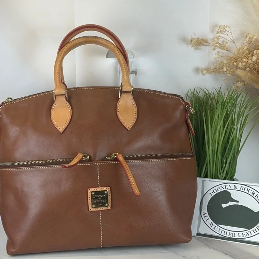 Dooney & Bourke Vintage Dillen Brown Tan Hand Crossbody Satchel‎ Bag